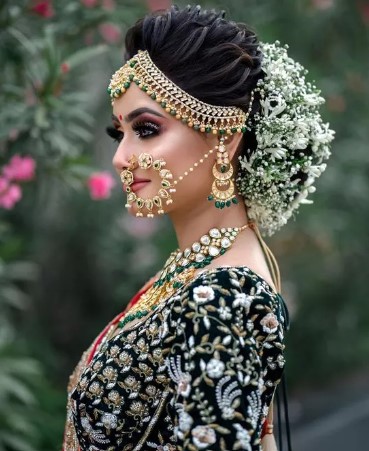 10 Indian Bridal Hairstyles to Complete Your Wedding Look